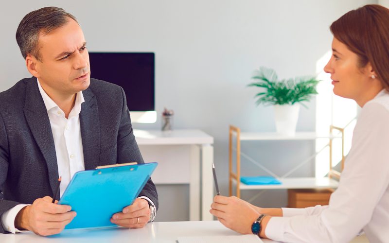 ¿Por qué es complicado para los jóvenes conseguir trabajo hoy en día? (y qué habilidades son imprescindibles, según un experto de LinkedIn)